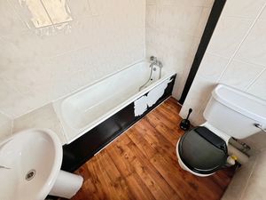 Bathroom - click for photo gallery